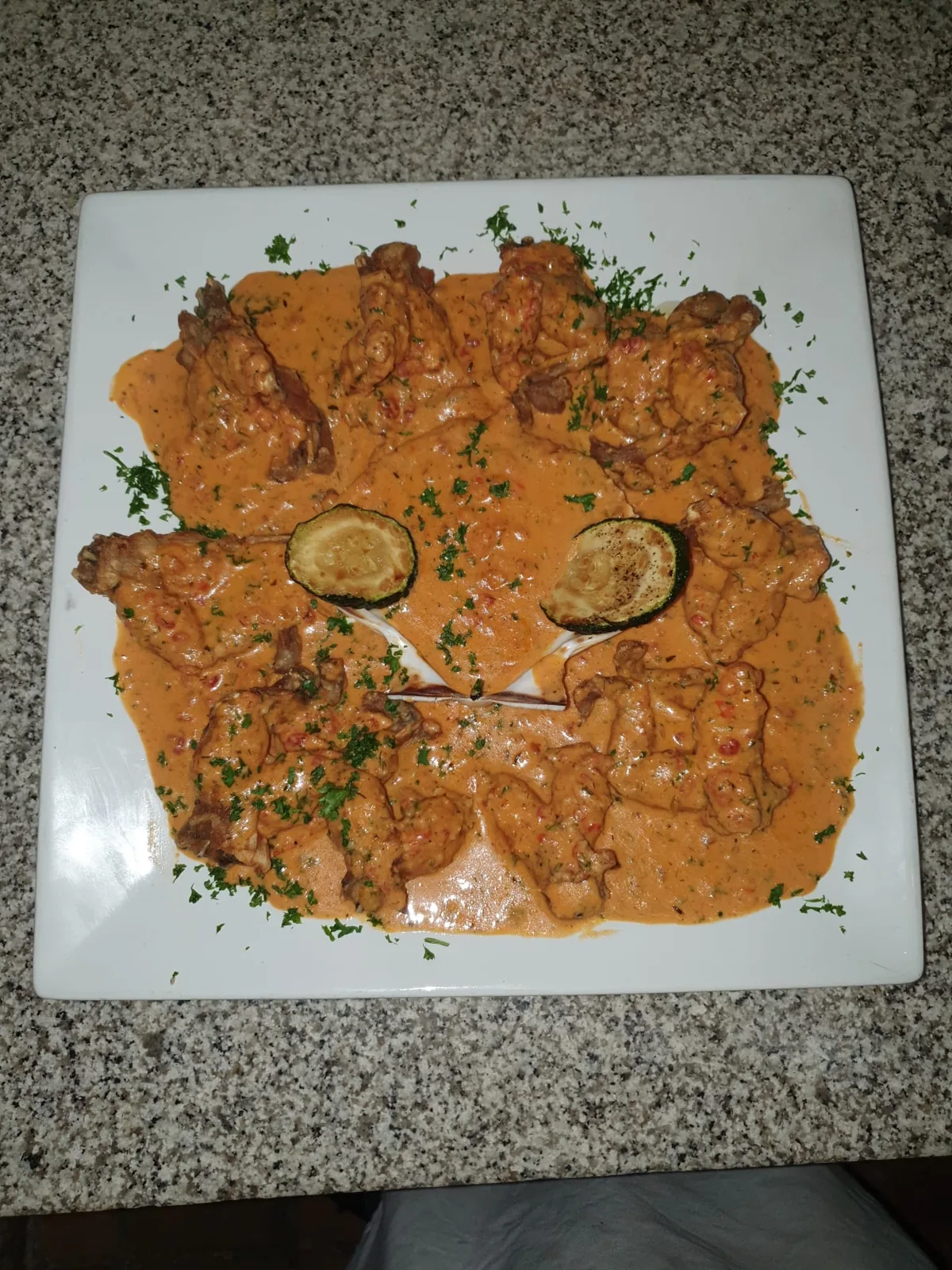 Escalopes, sauce crème et tomate